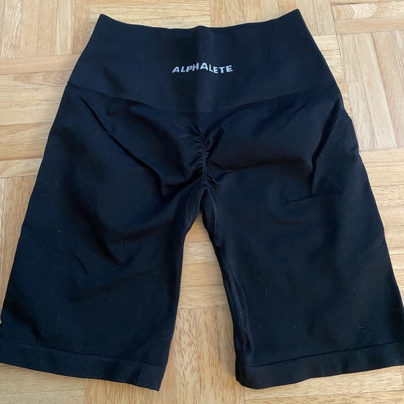 Alphalete Amplify Shorts - Picture 2 of 4
